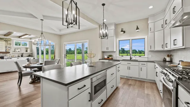 $699,900 | 379 Keltic Pines Boulevard, Huntertown, IN 46748