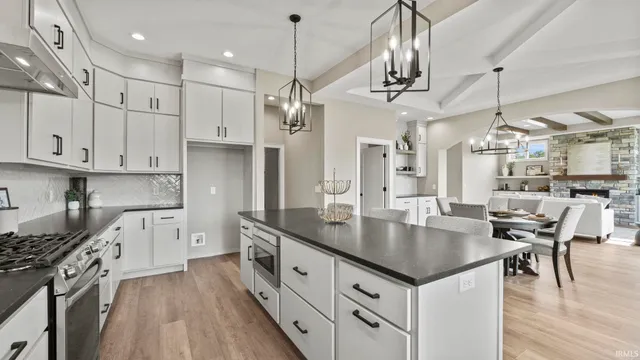 $699,900 | 379 Keltic Pines Boulevard, Huntertown, IN 46748