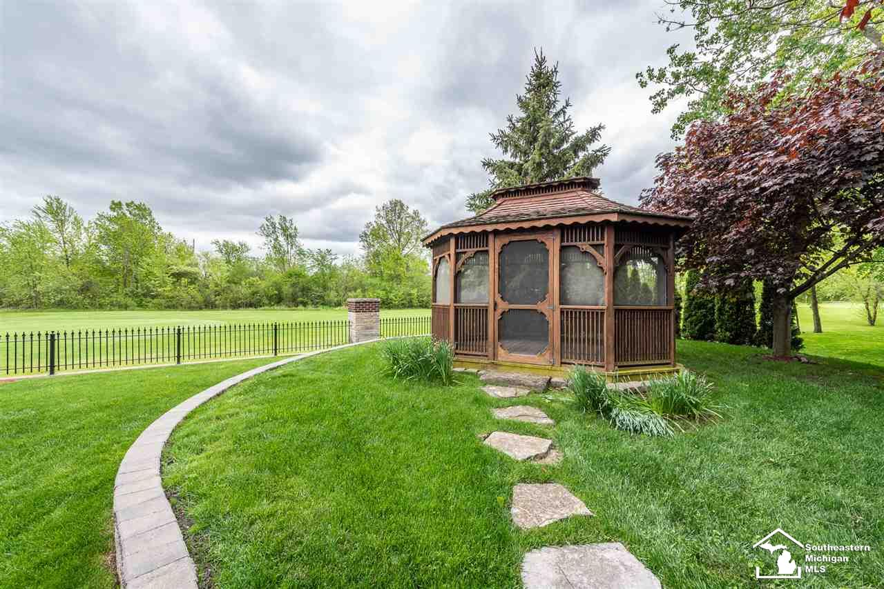 1055 Abbey Road Monroe, MI 48161 - Photo 41 of 45