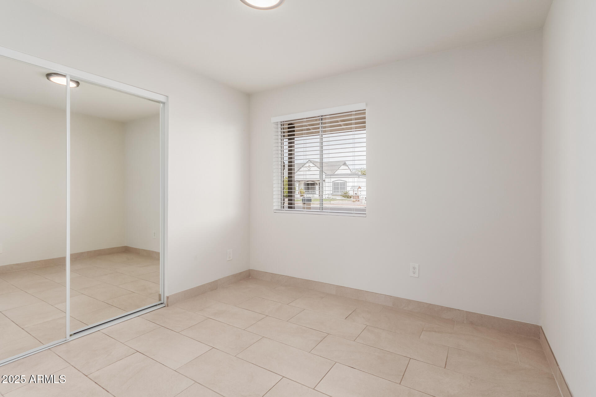 6031 West Hearn Road Glendale, AZ 85306 - Photo 13 of 20 25 Hearn