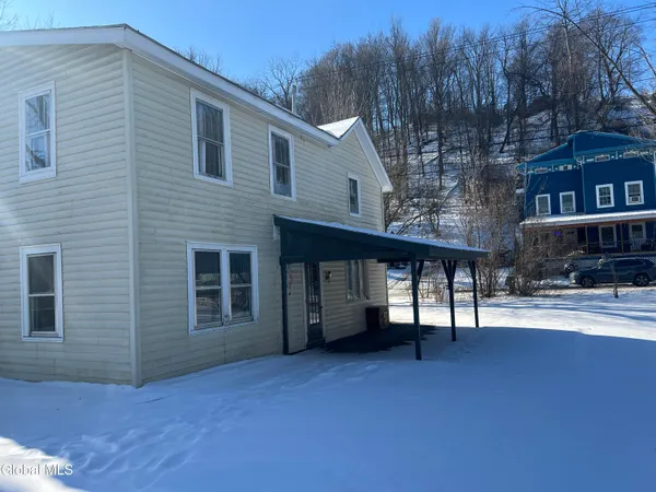 $249,000 | 37 Hancock Street, Fort Plain, NY 13339