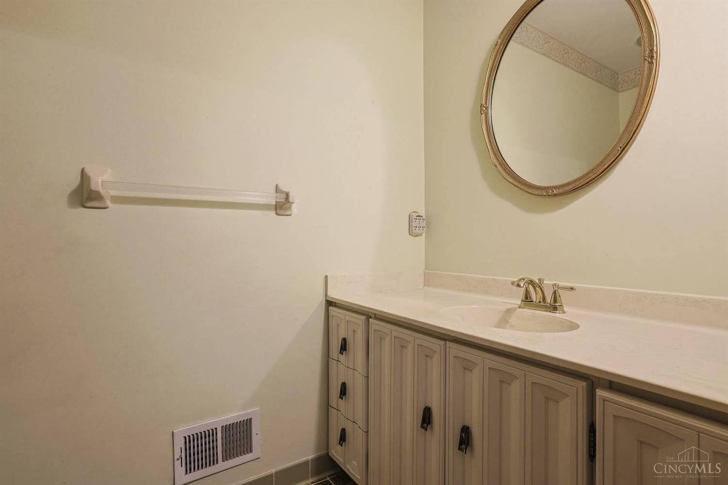 3881 Lincoln Road Cincinnati, OH 45247 - Photo 35 of 59 Gallery Image 35