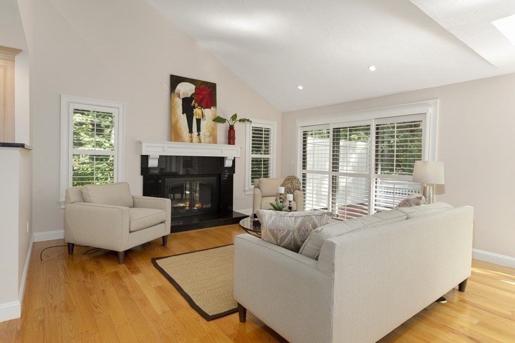 7 Wainwright Road, Unit 55 Winchester, MA 01890 - Photo 13 of 42