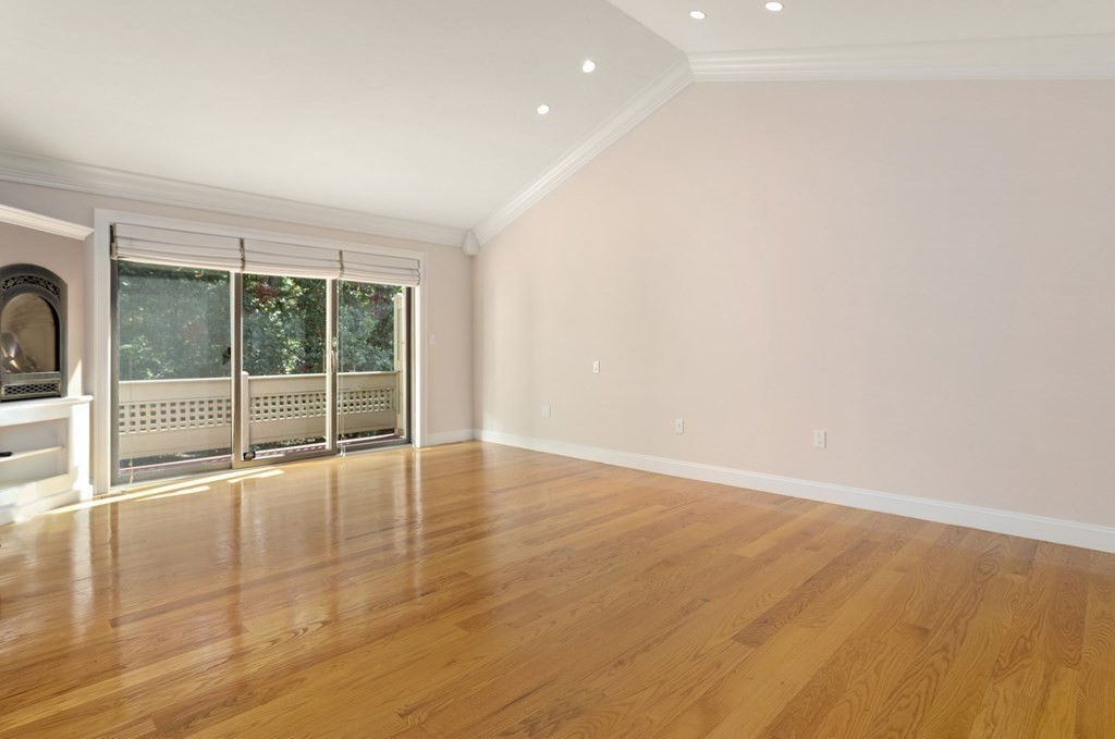 7 Wainwright Road, Unit 55 Winchester, MA 01890 - Photo 20 of 42