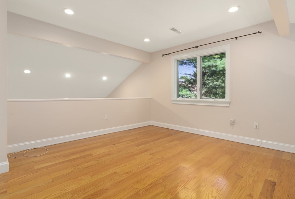 7 Wainwright Road, Unit 55 Winchester, MA 01890 - Photo 26 of 42