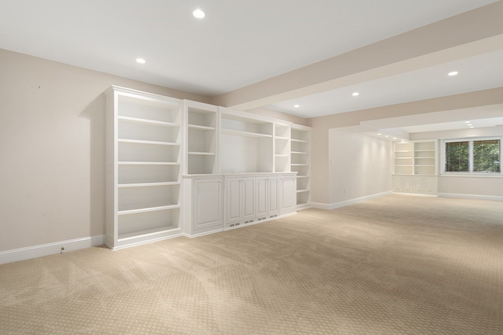 7 Wainwright Road, Unit 55 Winchester, MA 01890 - Photo 32 of 42