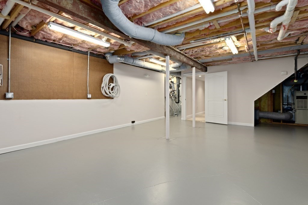 7 Wainwright Road, Unit 55 Winchester, MA 01890 - Photo 36 of 42