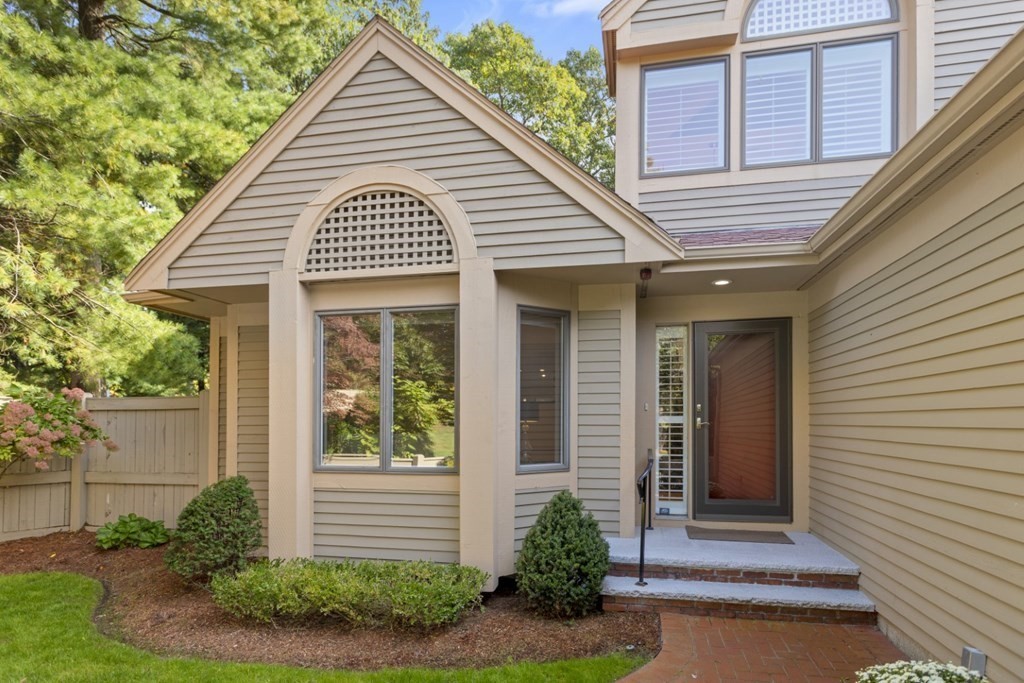 7 Wainwright Road, Unit 55 Winchester, MA 01890 - Photo 38 of 42