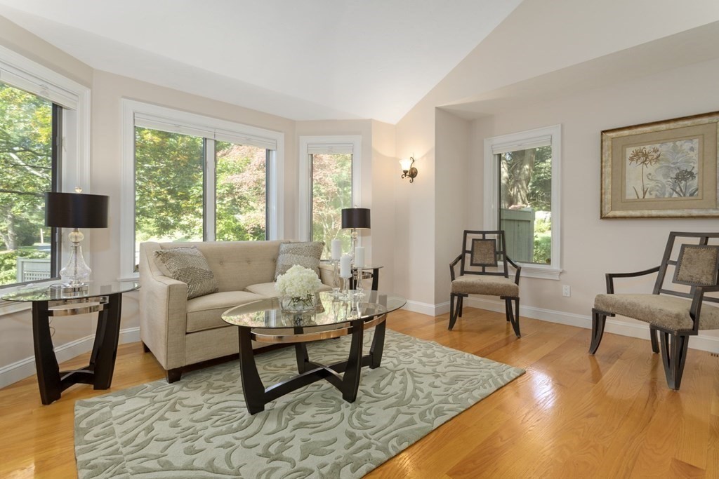 7 Wainwright Road, Unit 55 Winchester, MA 01890 - Photo 5 of 42