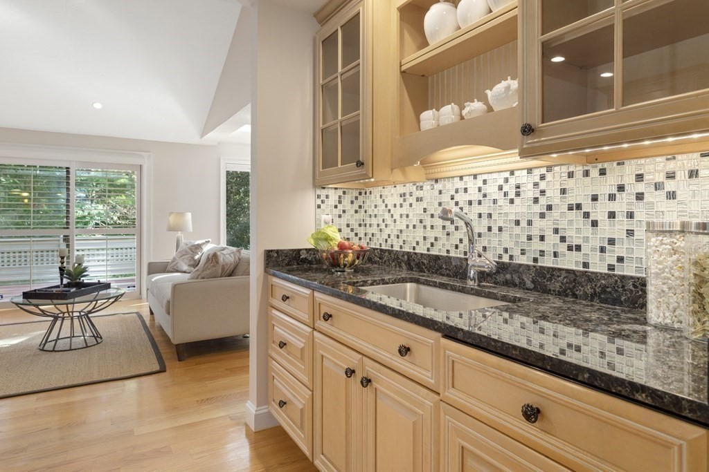 7 Wainwright Road, Unit 55 Winchester, MA 01890 - Photo 6 of 42