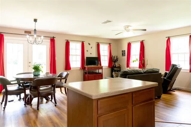 $1,350 | 1019 Pine Street, Bonham, TX 75418