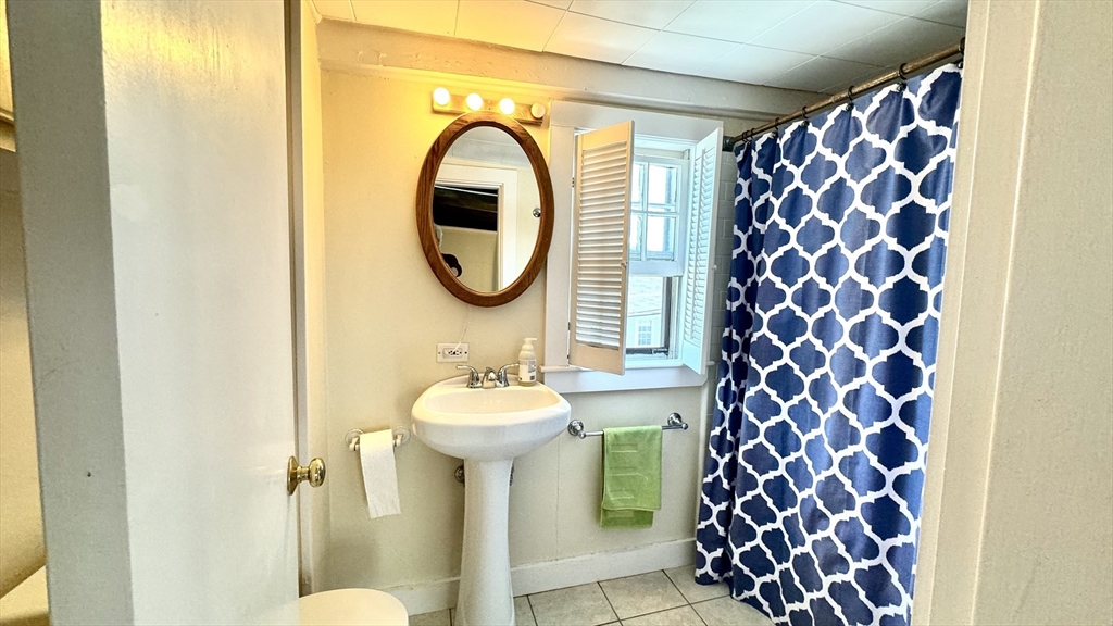 1 Washington Street, Unit 1 Marblehead, MA 01945 - Photo 6 of 6