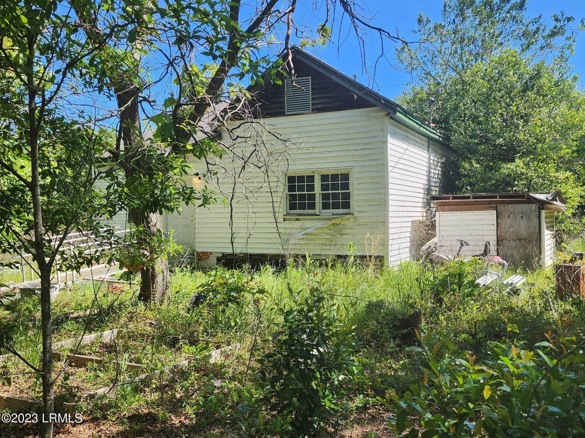 3700 Barton Road Fairfax, SC 29827 - Photo 3 of 26 340507900_1332912243942523_3880852874393