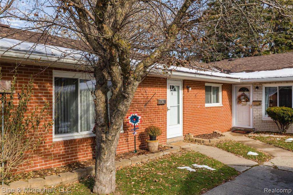 308 North Rochester Road, Unit 9 Clawson, MI 48017 - Photo 19 of 21