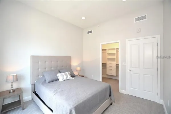 $3,400 | 1500 State Street, Unit 603, Sarasota, FL 34236