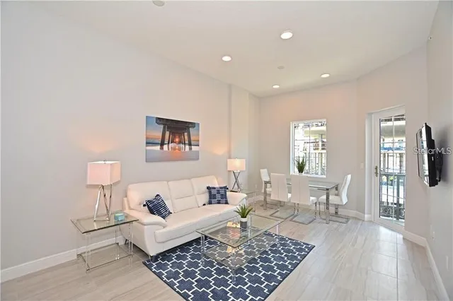 $3,400 | 1500 State Street, Unit 603, Sarasota, FL 34236