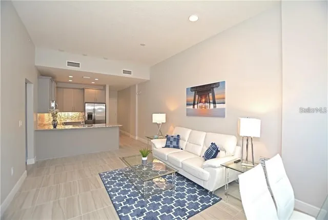 $3,400 | 1500 State Street, Unit 603, Sarasota, FL 34236