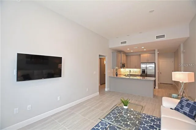 $3,400 | 1500 State Street, Unit 603, Sarasota, FL 34236