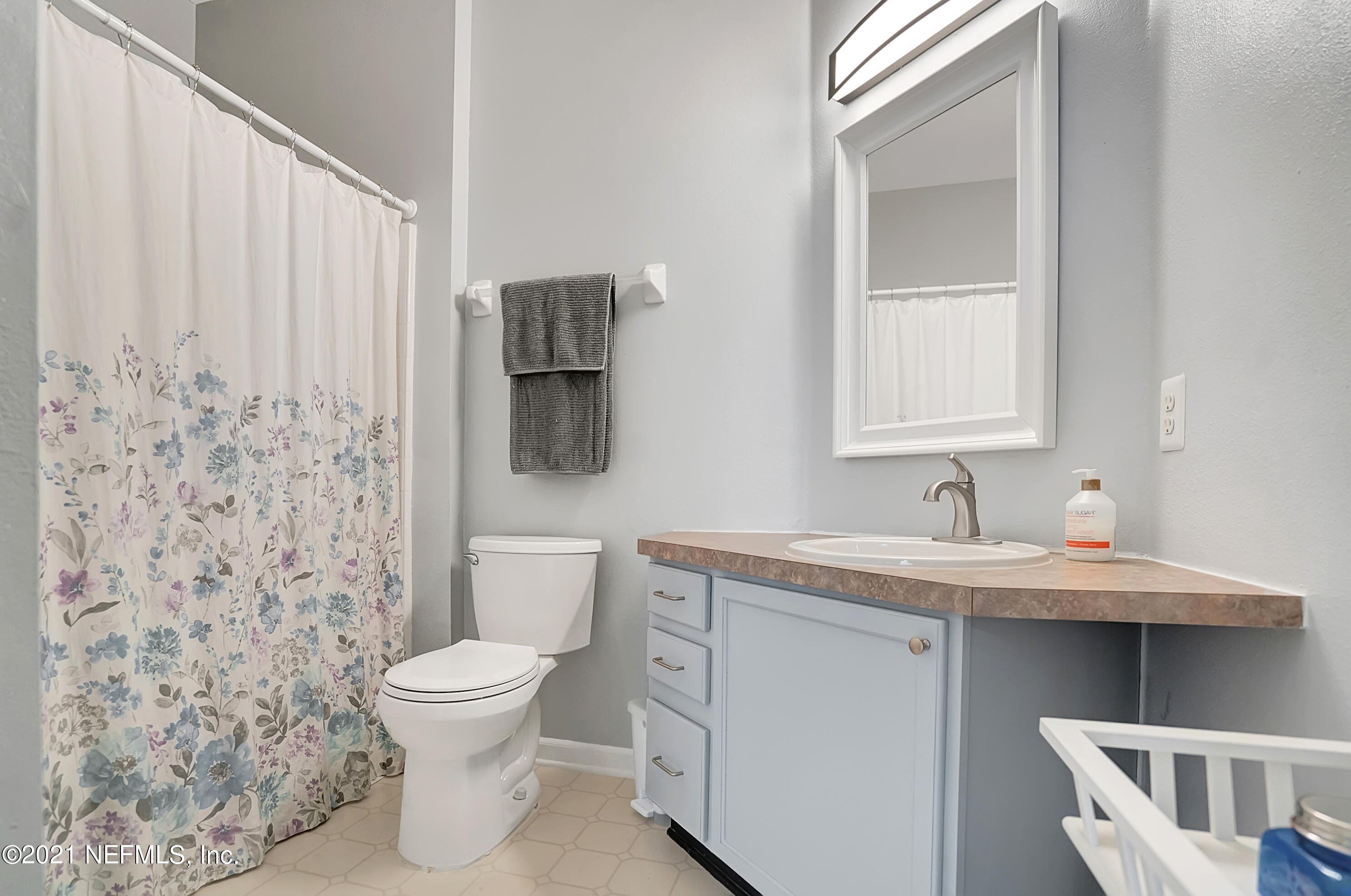 10550 Baymeadows Road, Unit 227 Jacksonville, FL 32256 - Photo 14 of 26 Bathroom 1