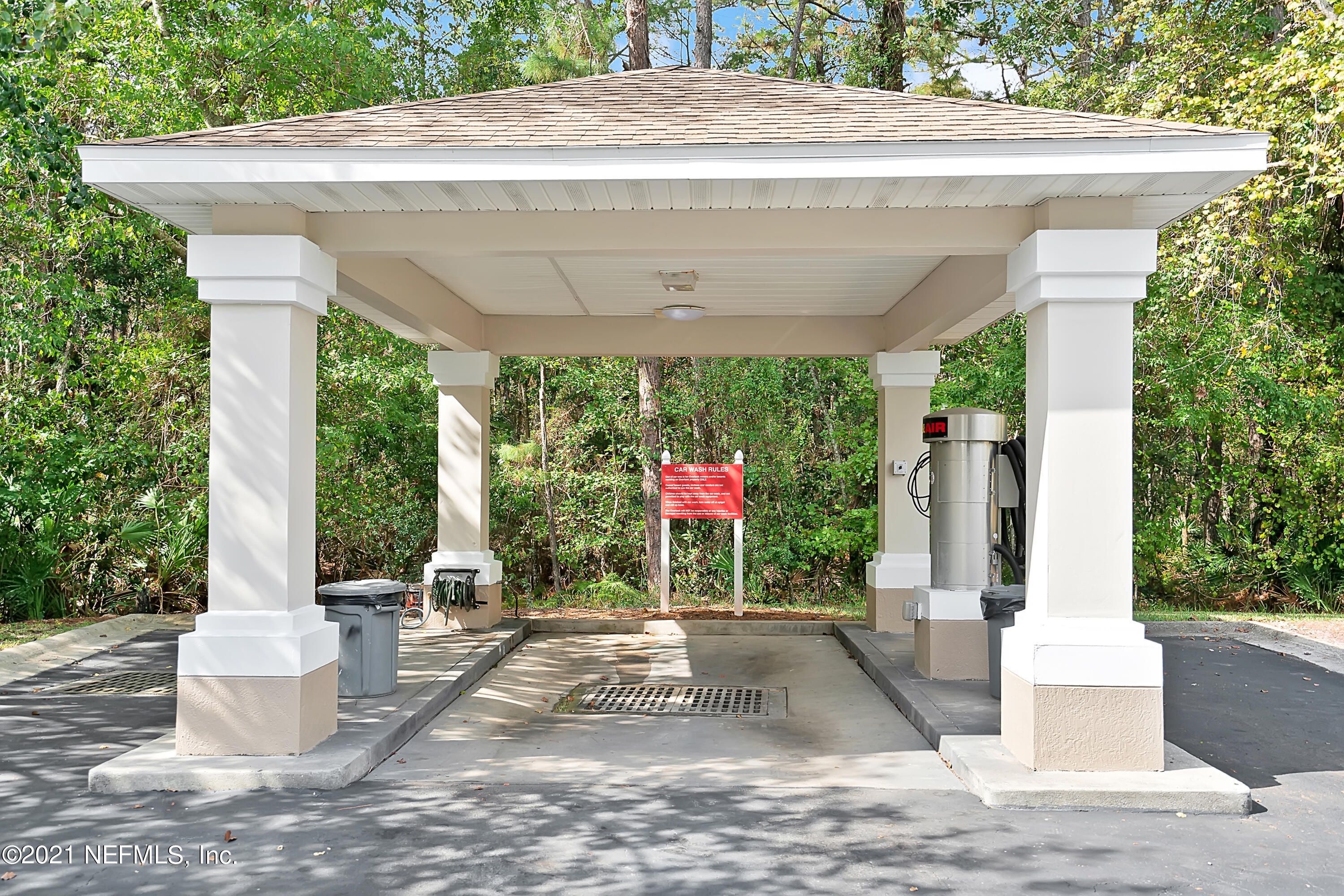 10550 Baymeadows Road, Unit 227 Jacksonville, FL 32256 - Photo 22 of 26 Carwash area