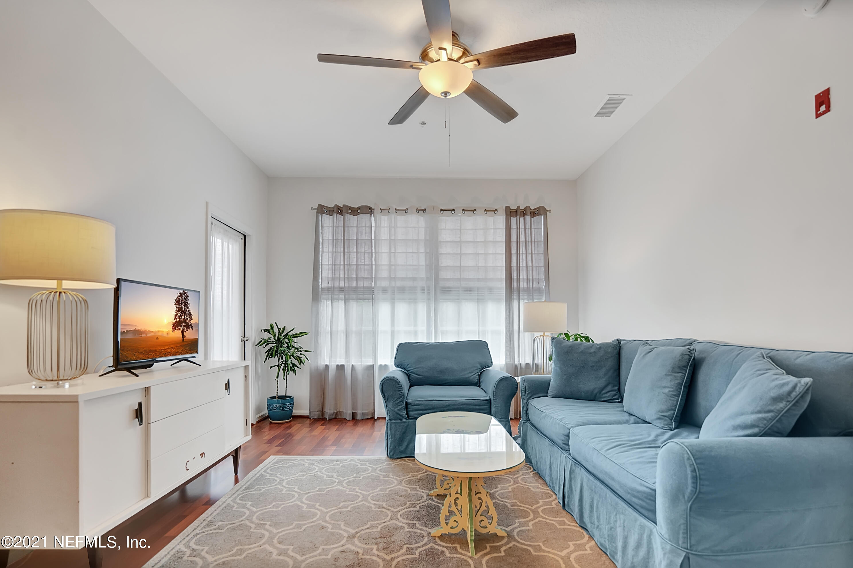 10550 Baymeadows Road, Unit 227 Jacksonville, FL 32256 - Photo 5 of 26 Living room view 2