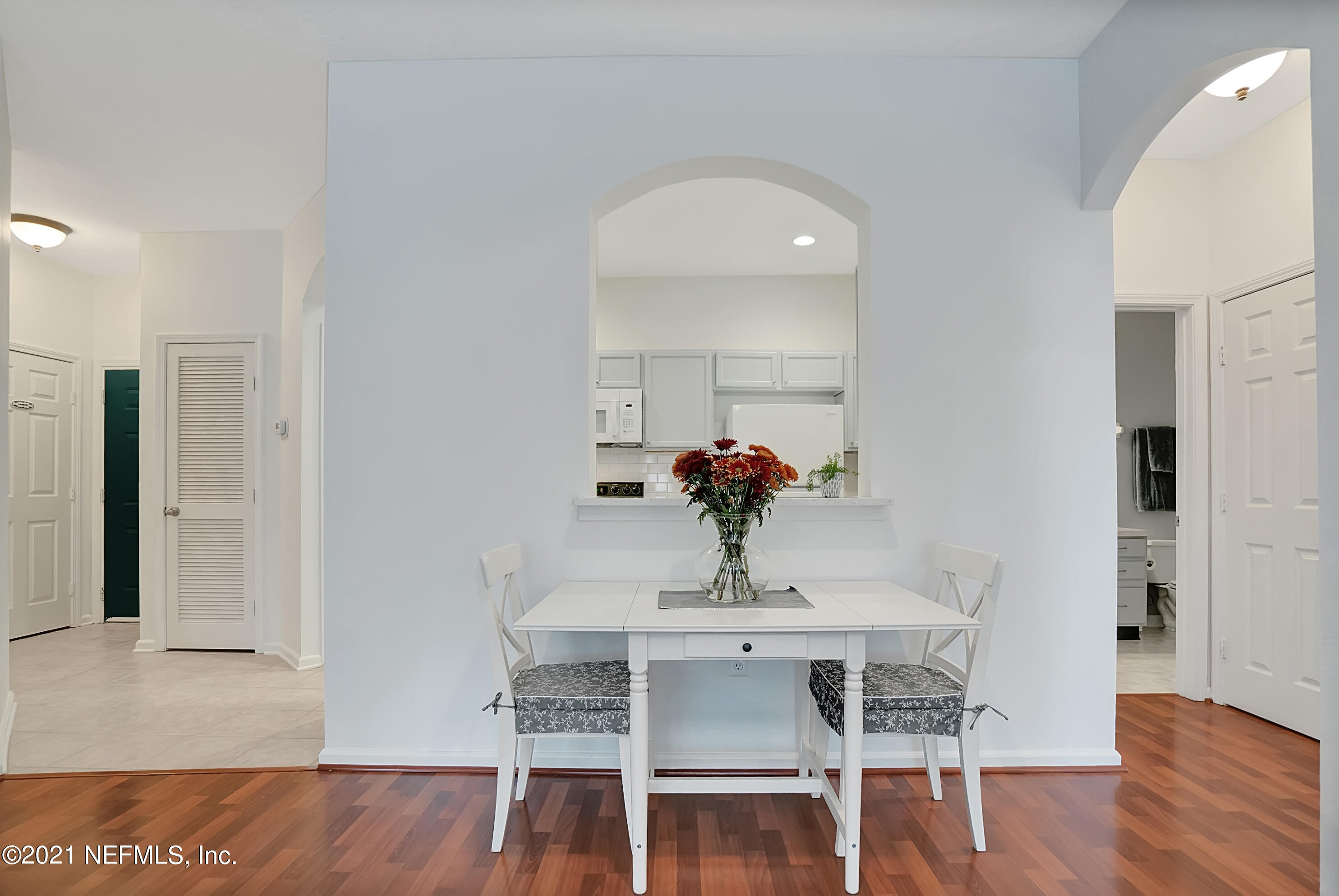 10550 Baymeadows Road, Unit 227 Jacksonville, FL 32256 - Photo 7 of 26 Dining area