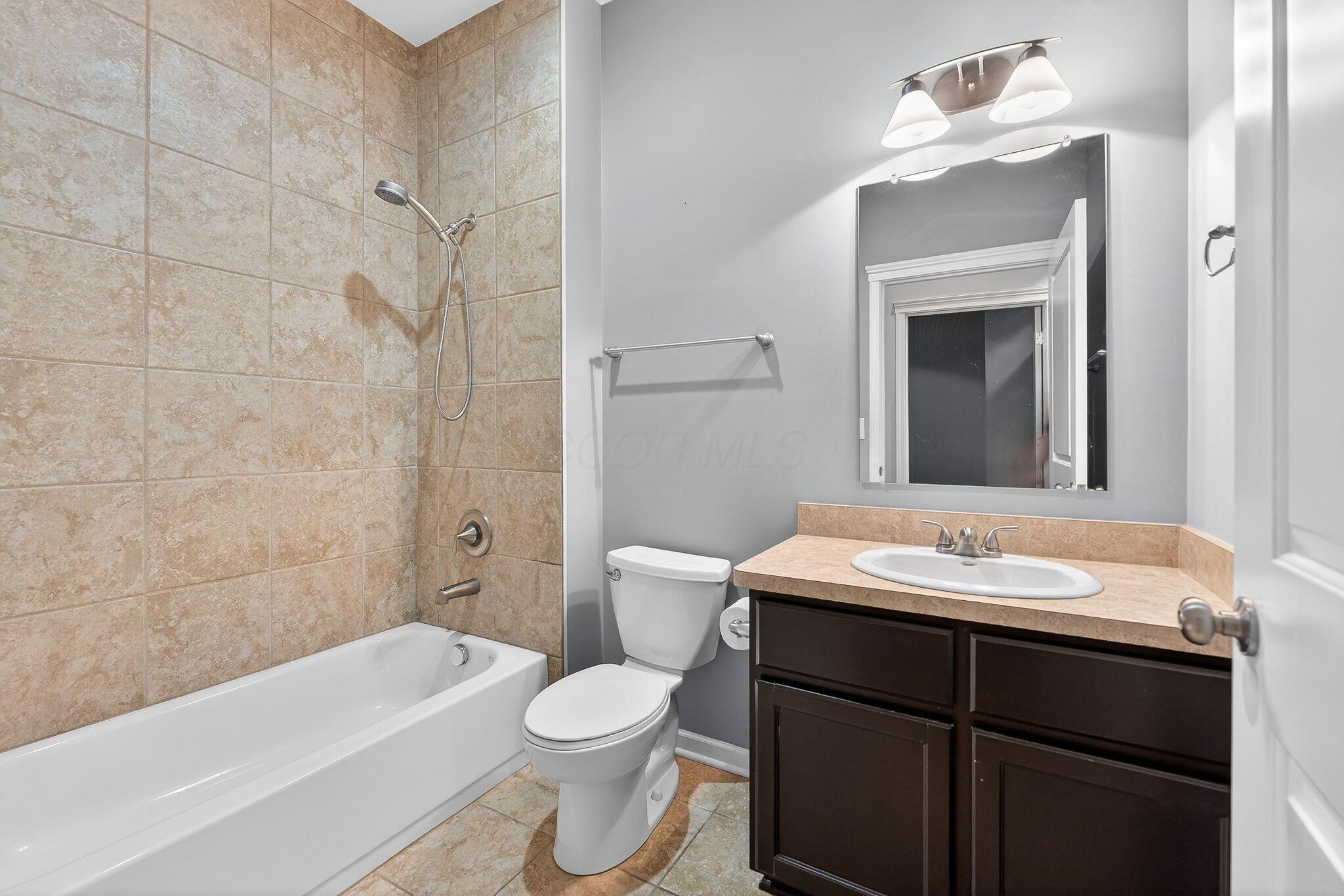 10 East Weber Road, Unit 402 Columbus, OH 43202 - Photo 62 of 78 10 E Weber 402 (Interior)-32
