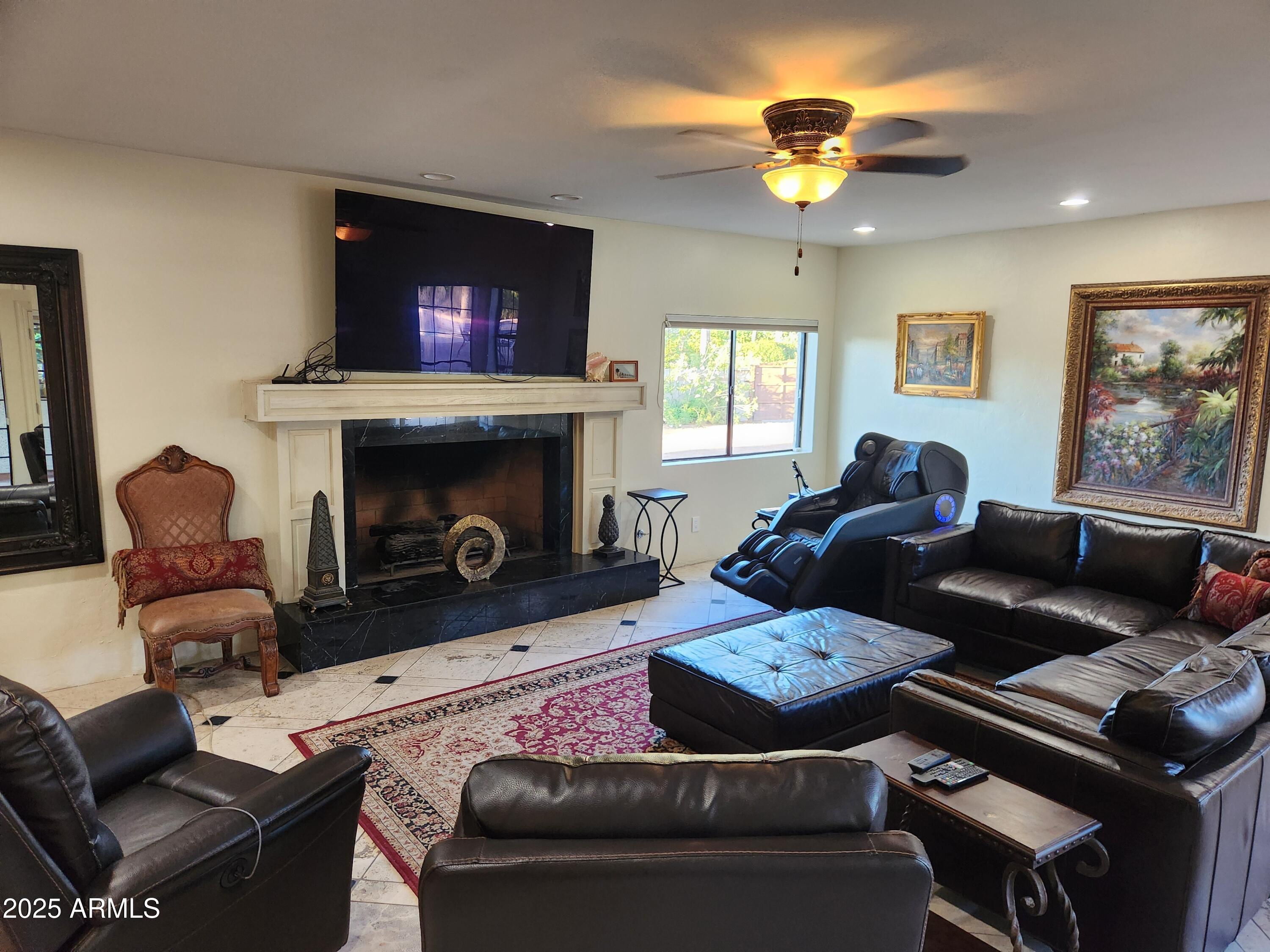 8915 North Invergordon Road Paradise Valley, AZ 85253 - Photo 14 of 62 family room