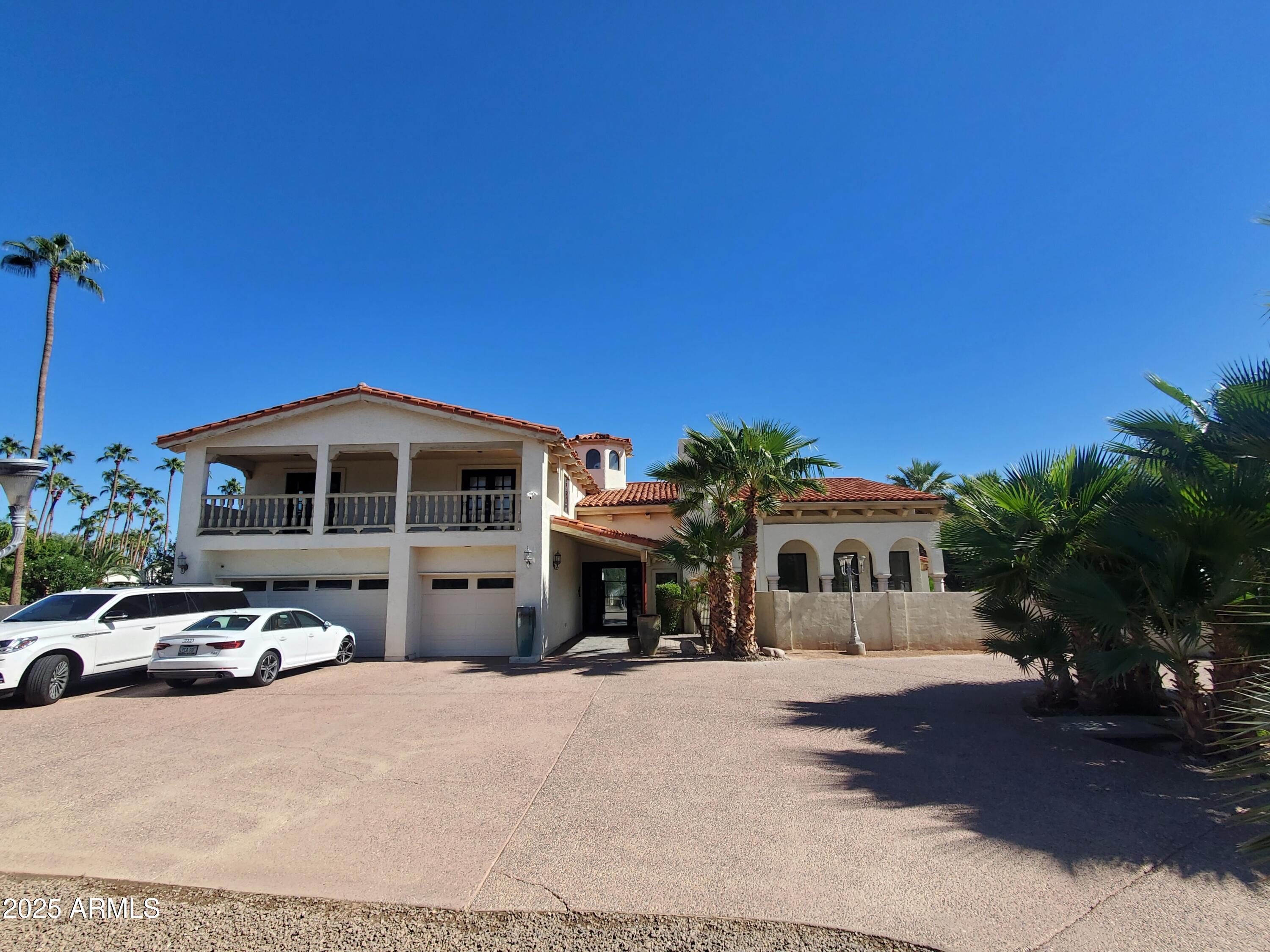 8915 North Invergordon Road Paradise Valley, AZ 85253 - Photo 3 of 62 front