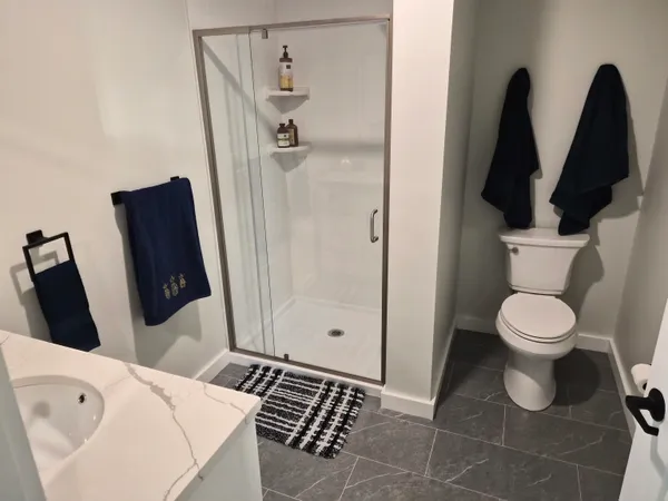 $2,360 | 36 Pleasant Street, Unit 3A, Claremont, NH 03743