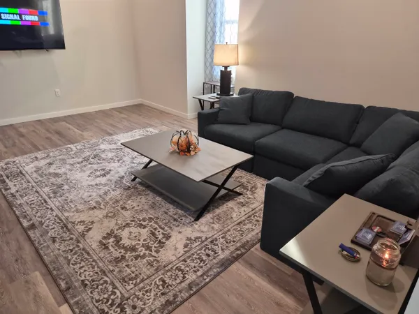 $2,360 | 36 Pleasant Street, Unit 3A, Claremont, NH 03743