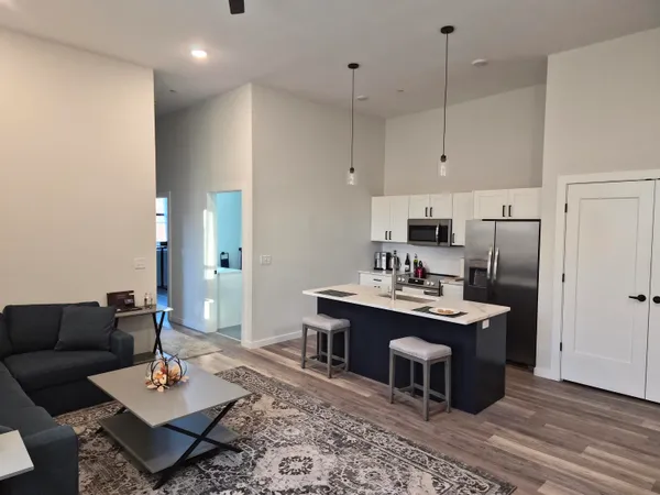 $2,360 | 36 Pleasant Street, Unit 3A, Claremont, NH 03743