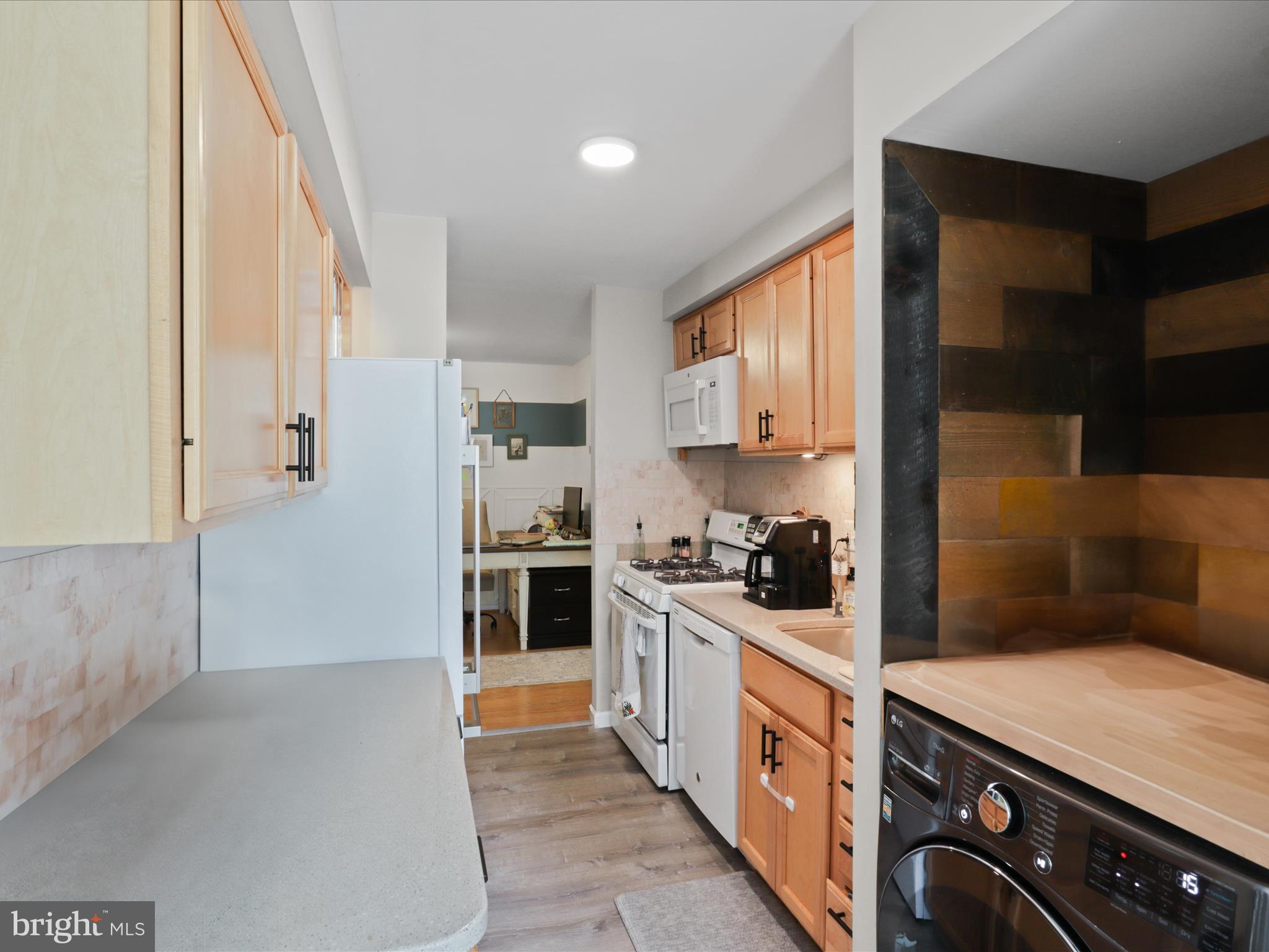 11232 Chestnut Grove Square, Unit 234 Reston, VA 20190 - Photo 9 of 29