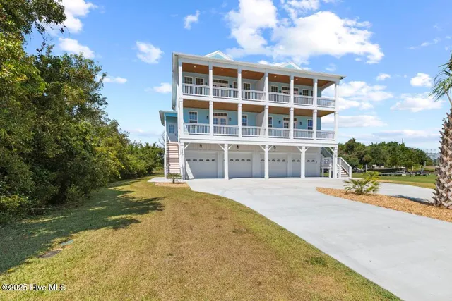 $1,098,000 | 244-246 Grandview Drive, Sneads Ferry, NC 28460