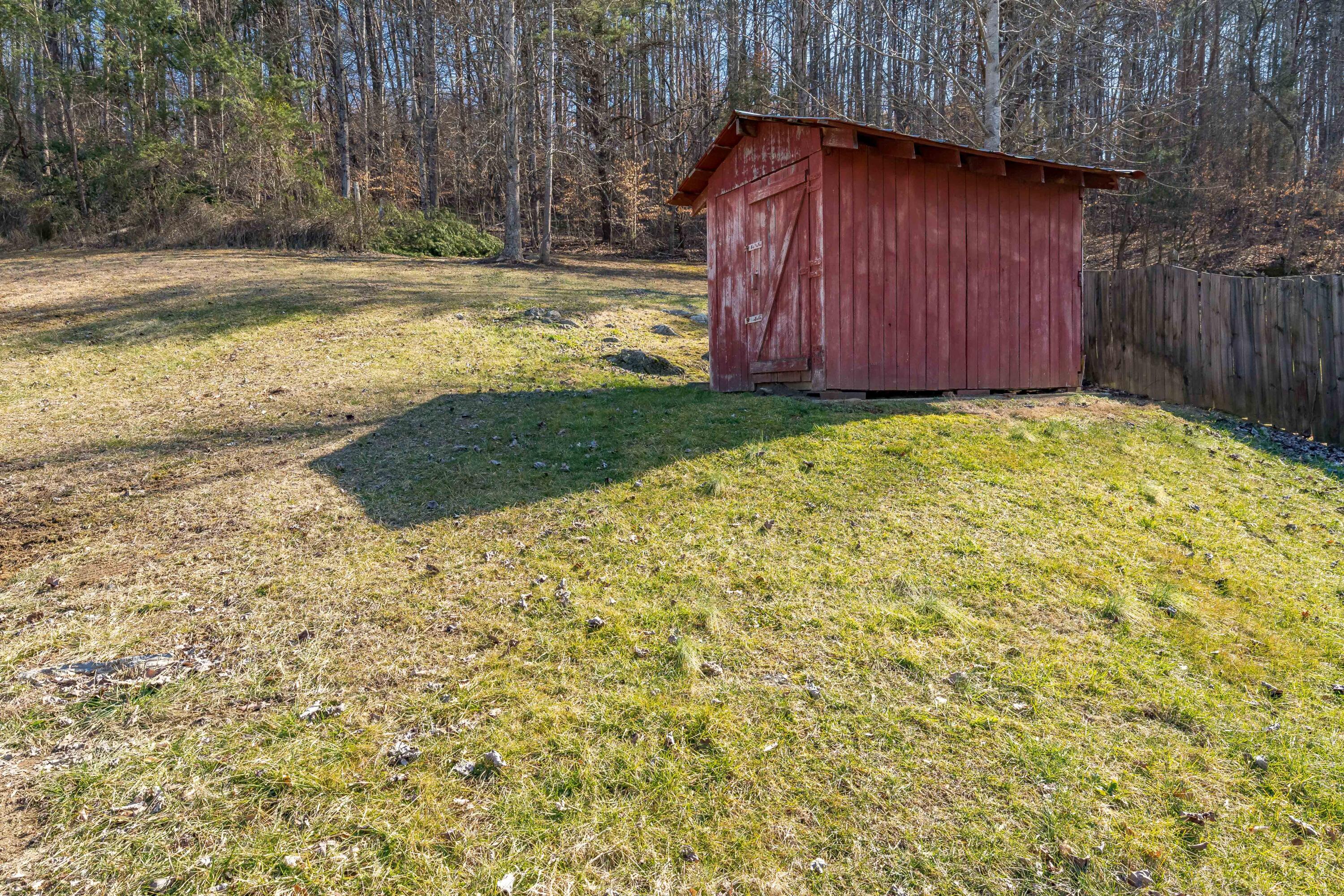 1204 Old Stage Road Gray, TN 37615 - Photo 39 of 69 1204 old stage rd (43 of 73)