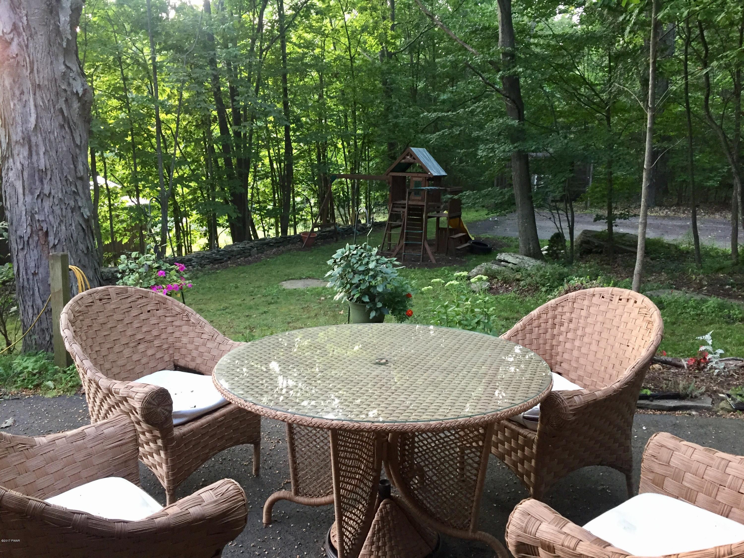 239 Ski Run Road Honesdale, PA 18431 - Photo 6 of 22