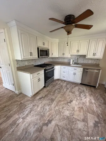 $379,900 | 52 Wickett Street, New Hartford, CT 06057