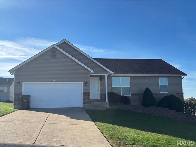 $245,000 | 322 Cartpath Lane, St. Clair, MO 63077