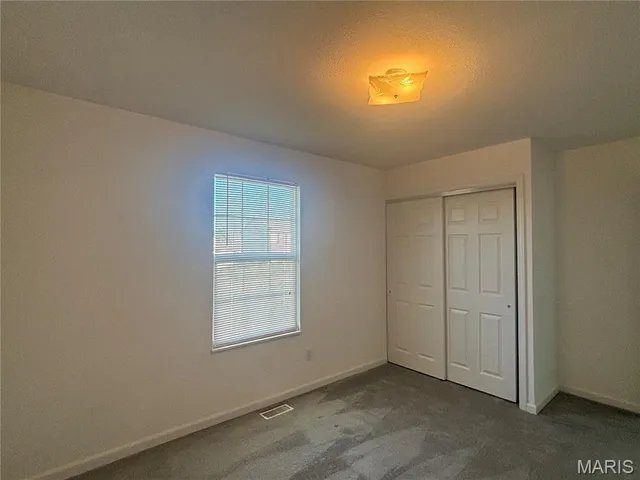 $245,000 | 322 Cartpath Lane, St. Clair, MO 63077