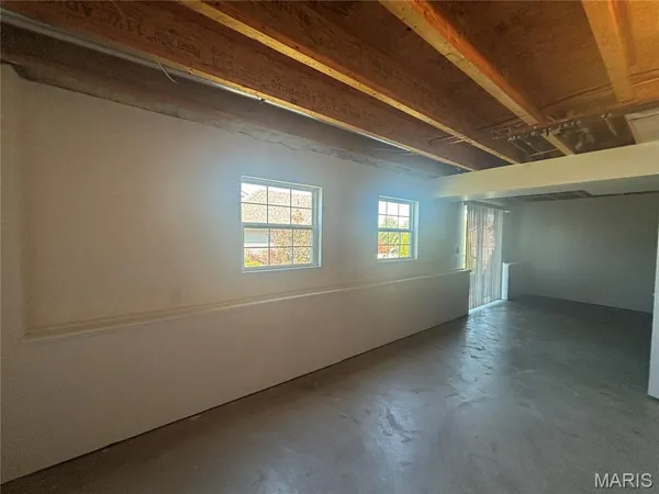 $239,000 | 322 Cartpath Lane, St. Clair, MO 63077