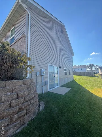 $245,000 | 322 Cartpath Lane, St. Clair, MO 63077