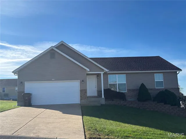 $245,000 | 322 Cartpath Lane, St. Clair, MO 63077