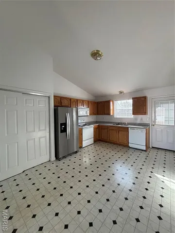 $245,000 | 322 Cartpath Lane, St. Clair, MO 63077