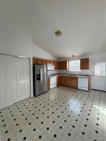 $239,000 | 322 Cartpath Lane, St. Clair, MO 63077