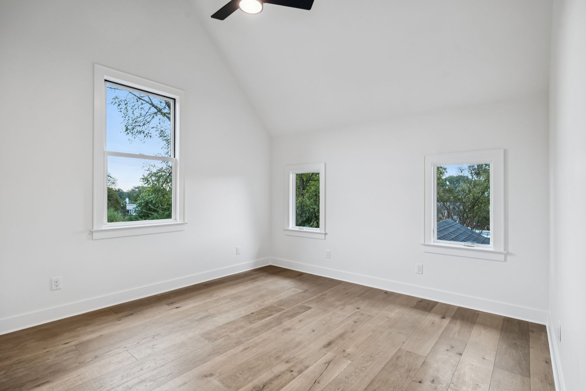 1130 Winding Way Road Nashville, TN 37216 - Photo 86 of 96 an empty room with wooden floor and window