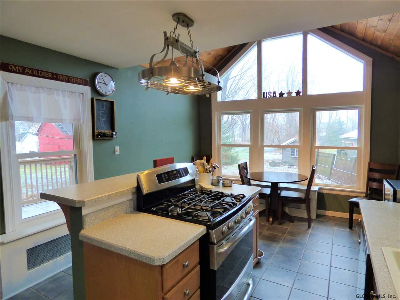 190 Kingsley Road Ballston, NY 12027 - Photo 3 of 25 Photo 3