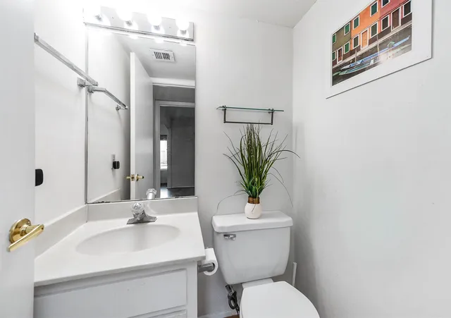 $185,000 | 11609 Village Pl Drive, Houston, TX 77077