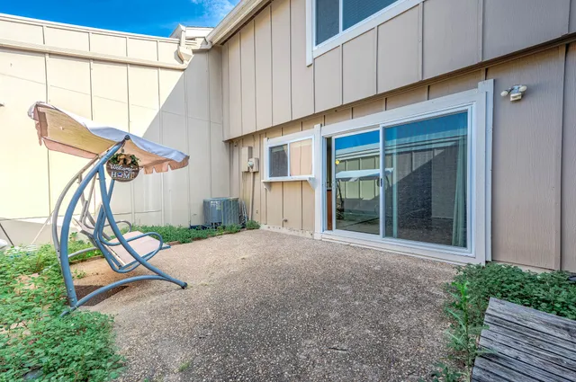 $185,000 | 11609 Village Pl Drive, Houston, TX 77077