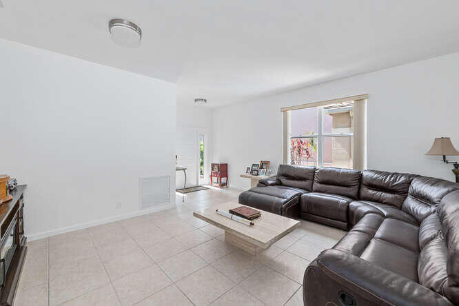 5736 Raceway Road Lake Worth, FL 33449 - Photo 4 of 42 5736 Raceway Rd Wellington FL-small-043-