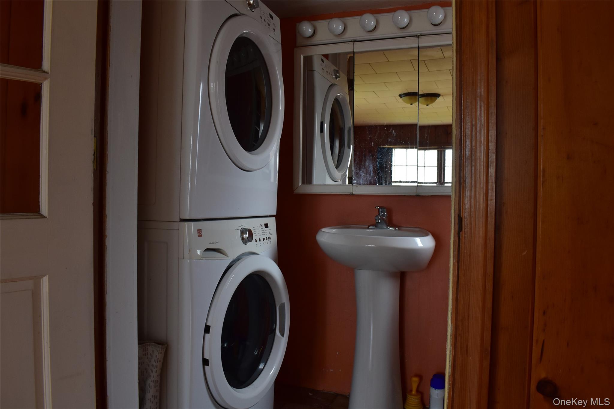 21 Rosalind Road Poughkeepsie, NY 12601 - Photo 16 of 49